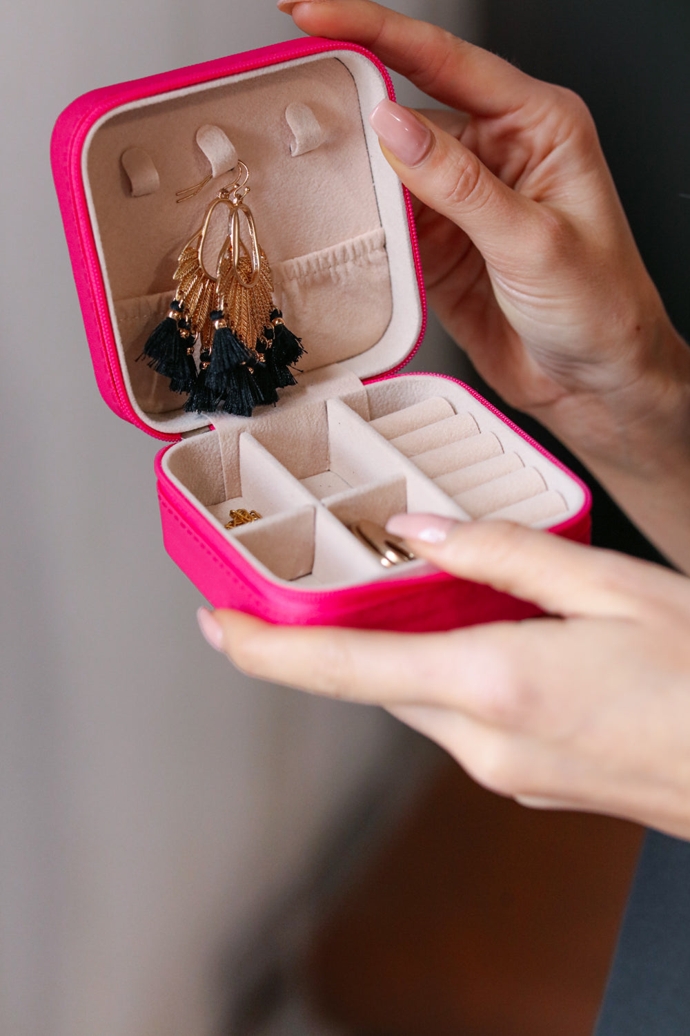 Pink Vegan Zipper Clutch Travel Jewelry Box